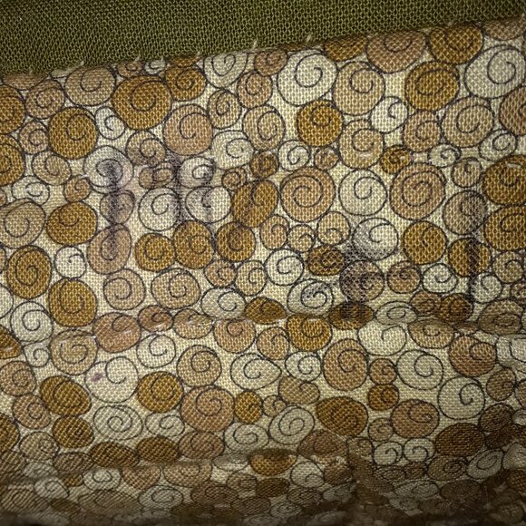 Authentic Hand-stitched Kutztown Amish Quilt - Queen Size - Picture 15 of 16